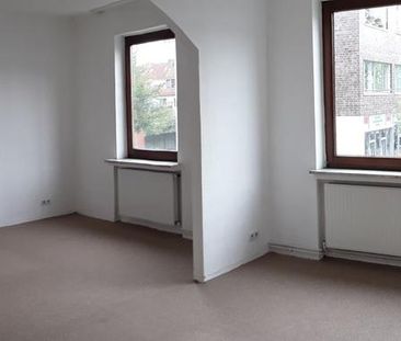 Schöne sonnige 2-Zimmer Wohnung für weiblichen Single oder Paar - Foto 1