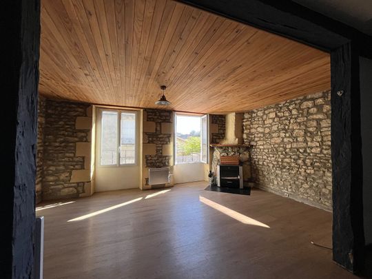 Location Maison 4 pièces 135m² - Photo 1