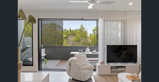 Modern, Luxurious and Low-Maintenance Townhouse in Prime Noosa Location - Photo 1