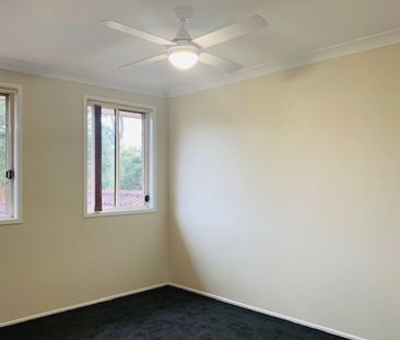GORGEOUS FAMILY HOME - CHERRYBROOK HIGH CATCHMENT - Photo 4