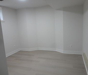 One bedroom basement apartment - Photo 1