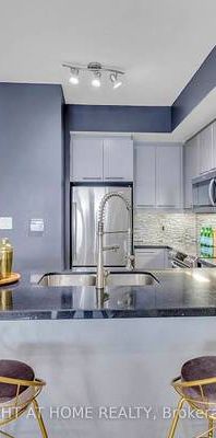 Hurontario & Burnhamthorpe Gorgeous 3Bdrm Open Concept Kitchen,Dining - Photo 1