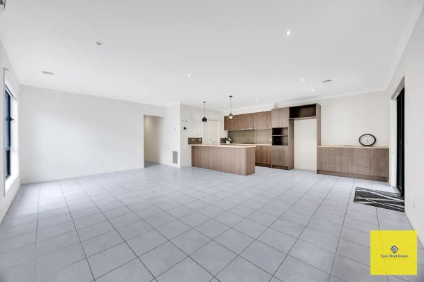 “Modern Family Home in Prime Tarneit Location” - Photo 1