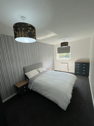 Room in a Shared House, Tommy Browell Close, M14 - Photo 3