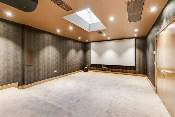 8 bedroom house to rent - Photo 1