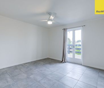 Spacious Dual-Living 6 Bedroom Family Home! - Photo 3