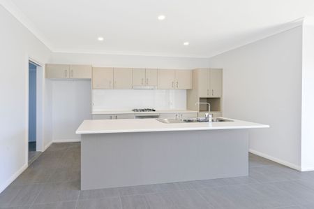 Three Bedroom Townhouse In Tahmoor - Photo 5