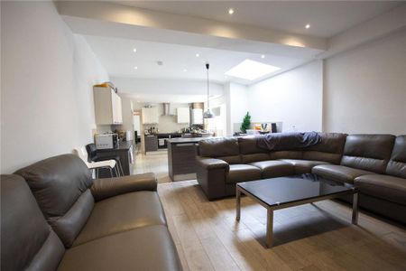 8 bedroom house to rent - Photo 2