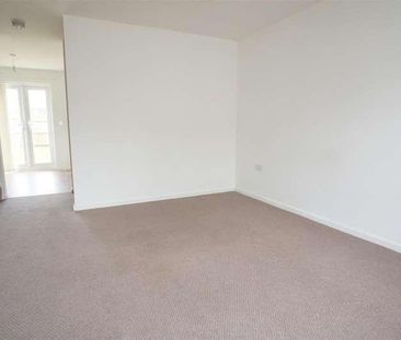 Greenfinch Grove, Birchwood, Warrington, WA3 - Photo 4