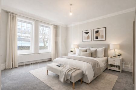 4 Bedroom Apartment, Old Brompton Road, London SW7 3JZ - Photo 4