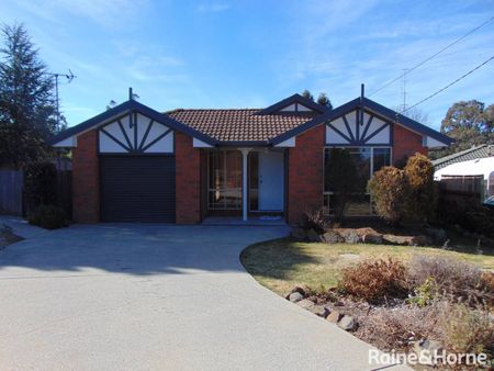 Charming Three-Bedroom Home in Prime Bowral Location - Photo 2