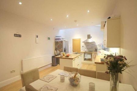 Ombersley Street West, Droitwich, WR9 - Photo 4