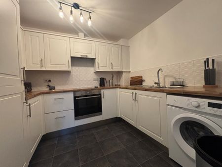 East Greenlees Gardens, South Lanarkshire, Cambuslang, G72 8DB - Photo 4