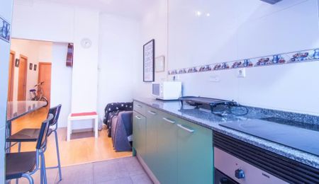 Carrer de Joaquín Costa, Valencia, Valencian Community 46005 - Photo 2