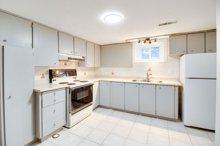 For Lease - 57 Exbury Road Unit# Bsmt, Toronto, Ontario - Photo 4