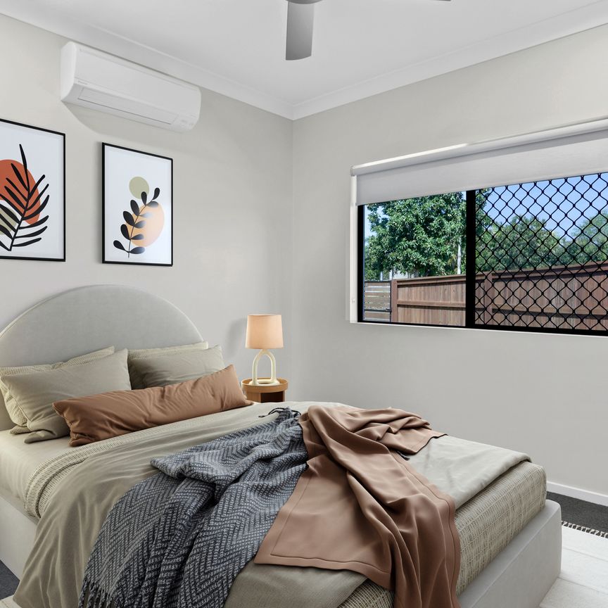 Executive home in quiet culdesac - Photo 1