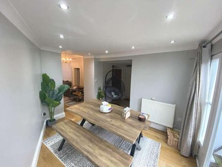 Parkhurst Road, London, N11 - Photo 4