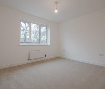 3 bedroom end of terrace house to rent - Photo 2