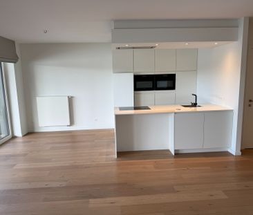 Gelijkvloers instapklaar 1 slaapkamer appartement met terras, autos... - Photo 5