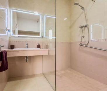 Room in a shared 8-bedroom apartment for rent in El Raval - Foto 6