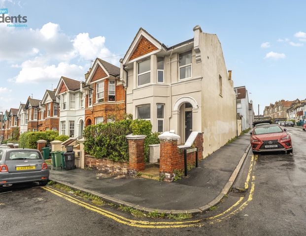 4 bedroom house to rent - Photo 1