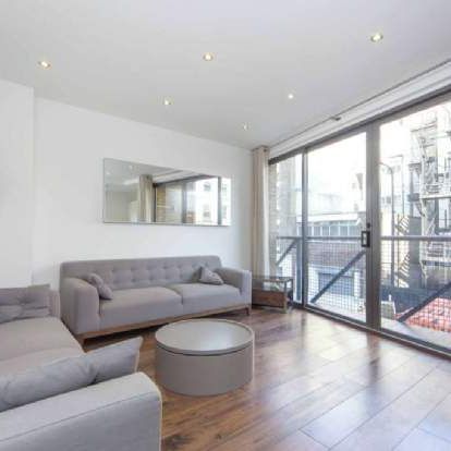 2 bedroom property to rent in London - Photo 1