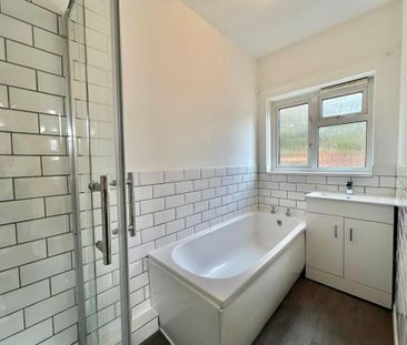 4 bedroom semi-detached house to rent - Photo 6