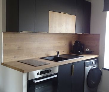 A Louer Reims Hyper Centre T2 Meublé 37.67m² - Photo 3