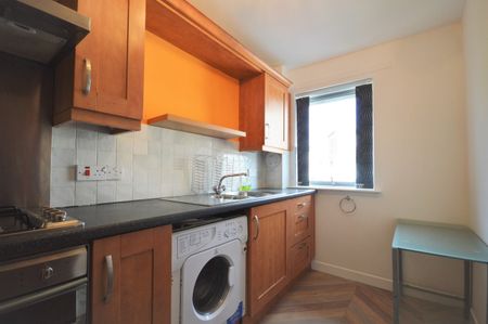 99T - St Triduanas Rest, Edinburgh, EH7 6LN - Photo 5