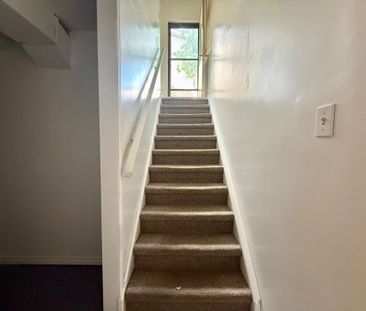 For Lease - 77 Fox Run Unit# Bsmt, Barrie, Ontario - Photo 4