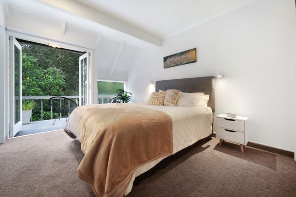 Rare Family Sanctuary in Nature - Photo 1