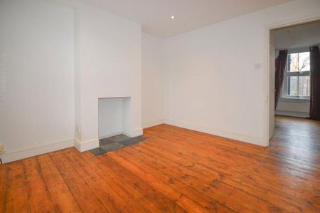 2 bedroom terraced house to rent - Photo 4