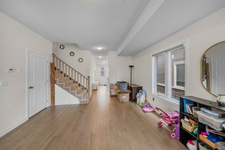 For Lease - 121 Oakmont Drive, Loyalist, Ontario - Photo 2