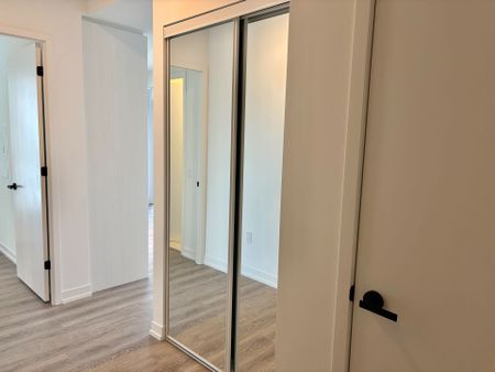 For Lease - 8 Interchange Way Unit# 702, Vaughan, Ontario - Photo 2