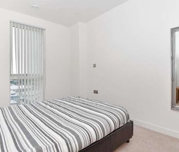 Slough, Berkshire, SL2 - Photo 4