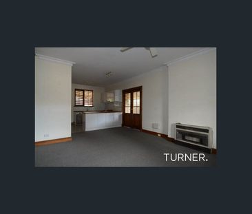 Two Bedroom Townhouse Brand New Modern Kitchen & Brand New Carpet T... - Photo 3