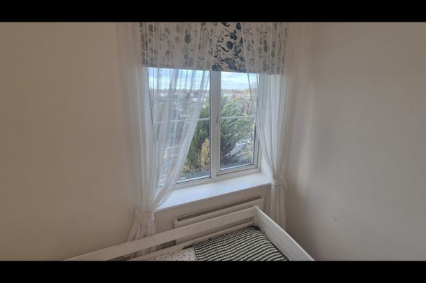Room in a Shared Flat, Blackthorn Road, IG1 - Photo 1