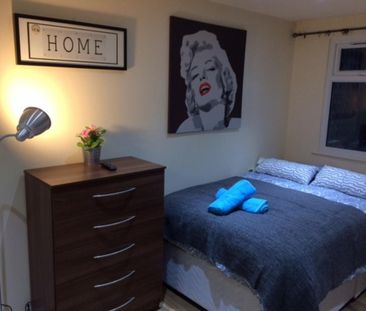 Studio to rent - Photo 4