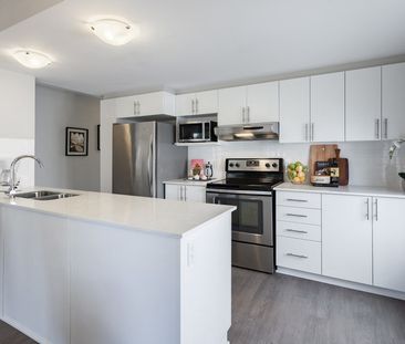 Faircrest Townhomes | 1847 Frobisher Lane, Ottawa - Photo 1