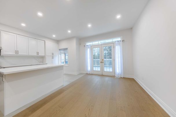 For Lease - 12 Crispin Court, Markham, Ontario - Photo 1