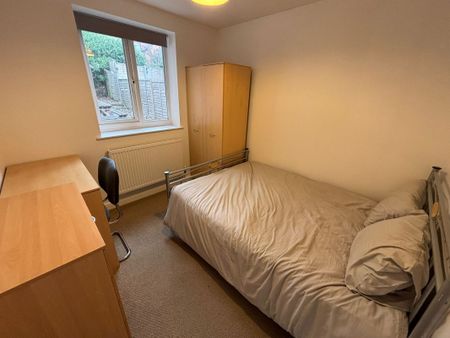 8 George Street - No Deposit & 2 BathroomsLoughborough - Photo 3