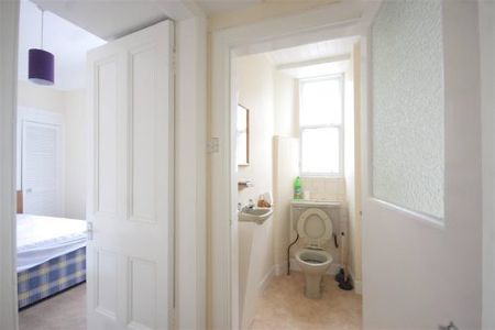Nicolson Street, Newington, Edinburgh - Photo 2