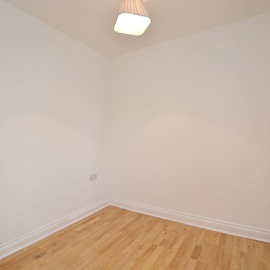 Wells Park Road, London, SE26 - Photo 1