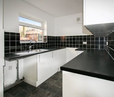 2 Bed Terraced House, Worthing Street, M14 - Photo 5