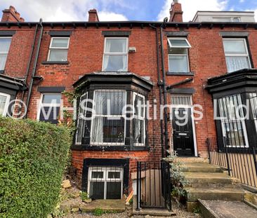 6 Bedroom Mid Terraced House for rent in Ebor Place - Photo 2