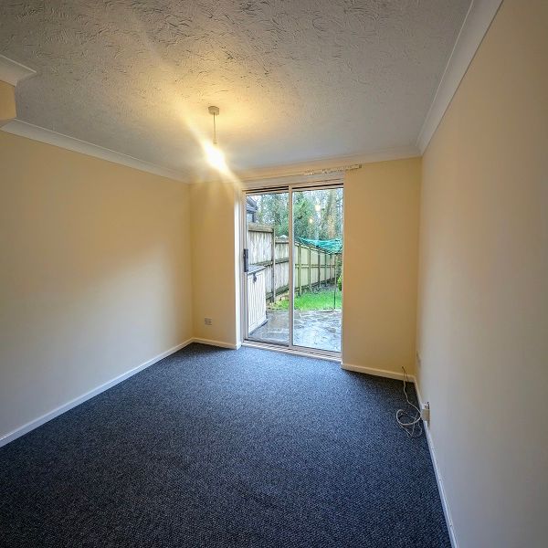 Byron Way, Killay, Swansea, SA2 - Photo 1