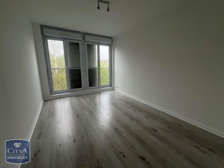 Location Appartement 3 pièces 74m² BEAUVAIS 60000 - Photo 3