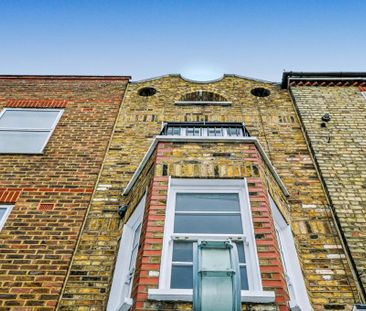 3 bedroom terraced house to rent - Photo 6