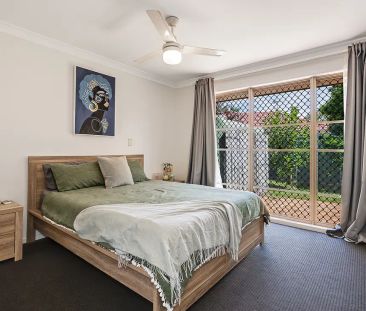 Spacious Family Living in a Prime Carseldine Location - Photo 6