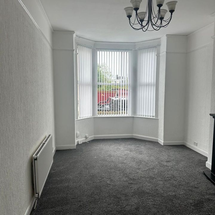 2 Bed Flat, Wilton Street, CH44 - Photo 1